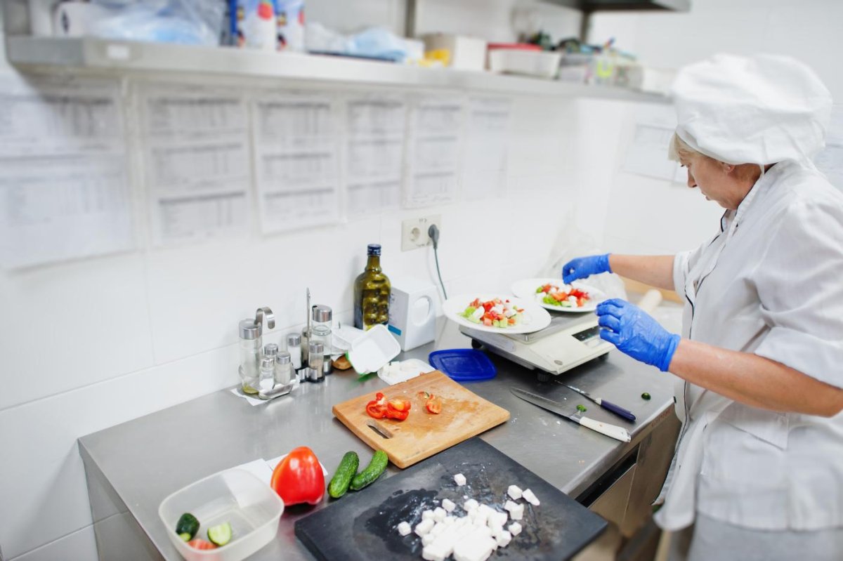 ISO 22000 Certification in Qatar – FSMS Requirements, Food Safety Laws & Get Certified with SCS